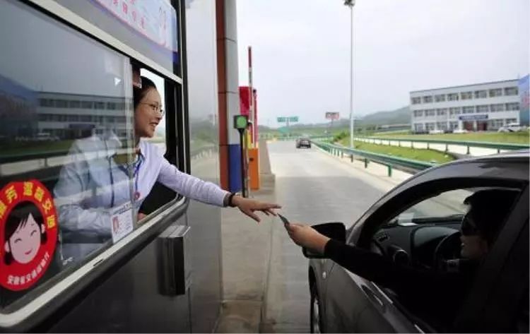 13届人大带来的福利:高速过路费更低!进口车更