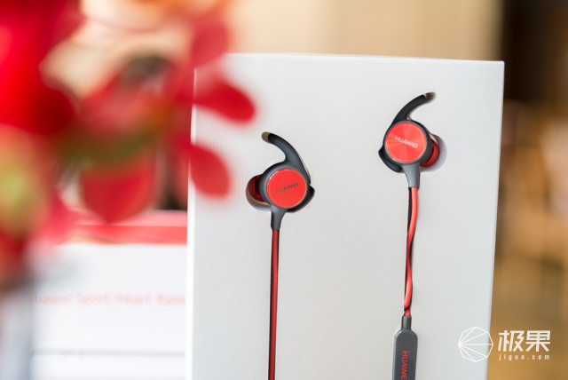 这耳机要成精?除了监测心率竟还懂“催眠术”—华为心率蓝牙耳机R1Pro体验 这耳机要成精?除了监测心率竟还懂“催眠术”—华为心率蓝牙耳机R1Pro体验