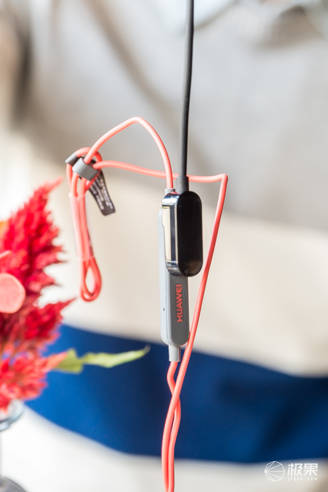 这耳机要成精?除了监测心率竟还懂“催眠术”—华为心率蓝牙耳机R1Pro体验 这耳机要成精?除了监测心率竟还懂“催眠术”—华为心率蓝牙耳机R1Pro体验