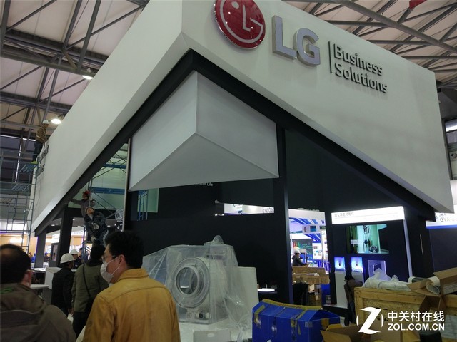 海尔松下超大展馆吸睛 AWE2018展台探访揭秘 