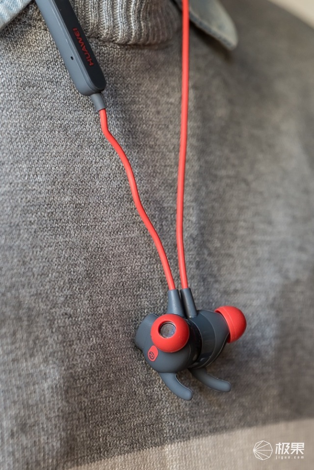 这耳机要成精?除了监测心率竟还懂“催眠术”—华为心率蓝牙耳机R1Pro体验 这耳机要成精?除了监测心率竟还懂“催眠术”—华为心率蓝牙耳机R1Pro体验