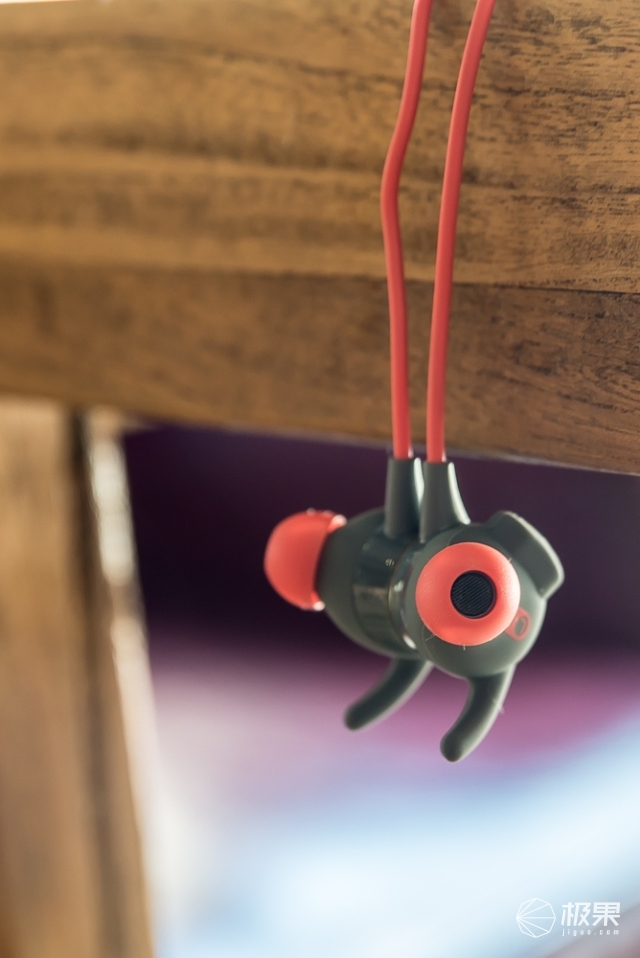 这耳机要成精?除了监测心率竟还懂“催眠术”—华为心率蓝牙耳机R1Pro体验 这耳机要成精?除了监测心率竟还懂“催眠术”—华为心率蓝牙耳机R1Pro体验