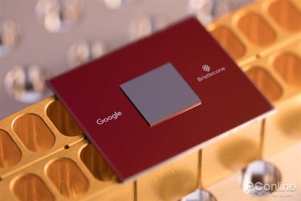 Google狂虐Intel 发布72量子位处理器