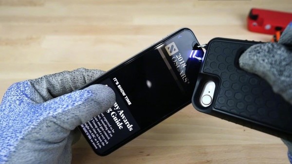 iPhone X接受高压电击 iPhone X接受高压电击
