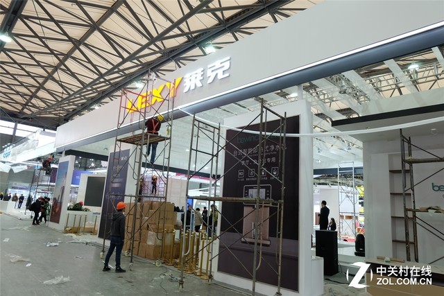 海尔松下超大展馆吸睛 AWE2018展台探访揭秘 