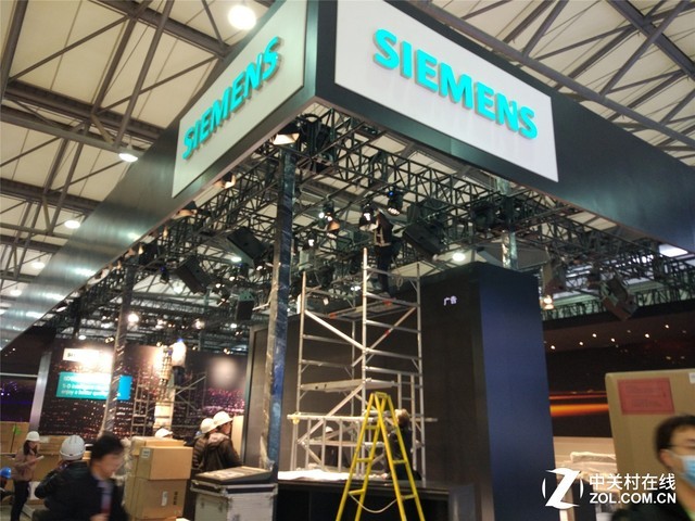 海尔松下超大展馆吸睛 AWE2018展台探访揭秘 