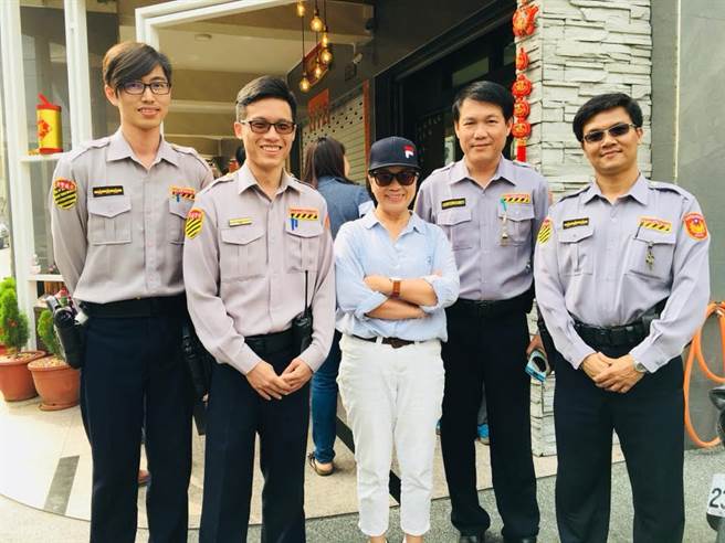龙应台为台湾警察鸣不平：辛苦工作可以有尊严吧？