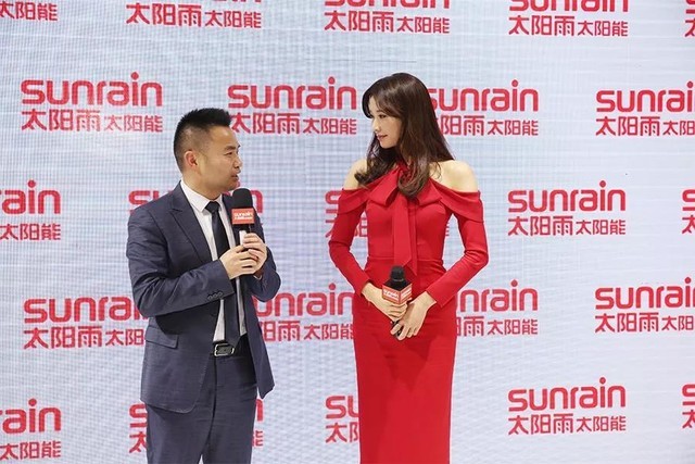 AWE2018 林志玲亮相太阳雨 拟出演《太阳能一切》纪录片 