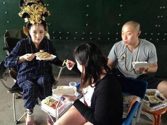 仍单身,自曝落选港姐真正原因,并婉言高圆圆长