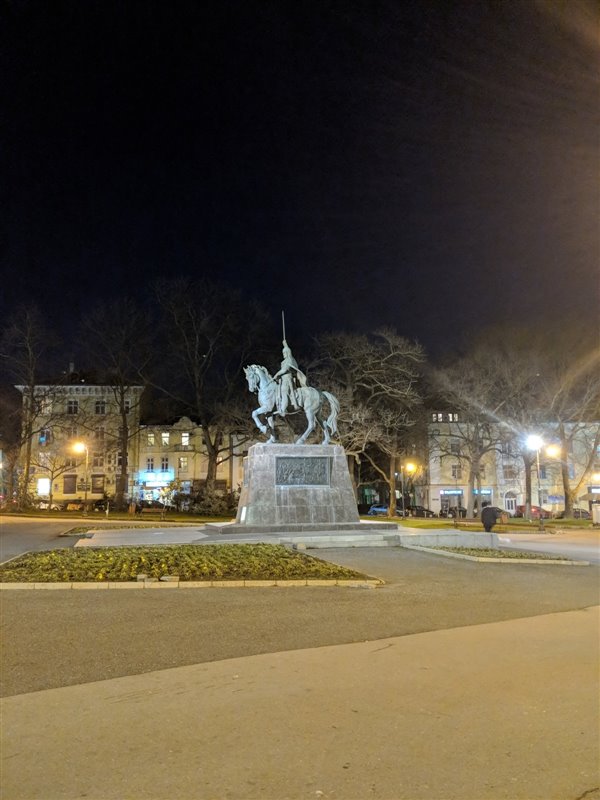 三星S9+\/Note 8\/苹果iPhone X\/Pixel 2 XL低光拍