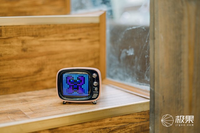 音箱也能用来聊天打游戏?Tivoo让你大开眼界—DivoomTivoo像素蓝牙音箱体验 音箱也能用来聊天打游戏?Tivoo让你大开眼界—DivoomTivoo像素蓝牙音箱体验