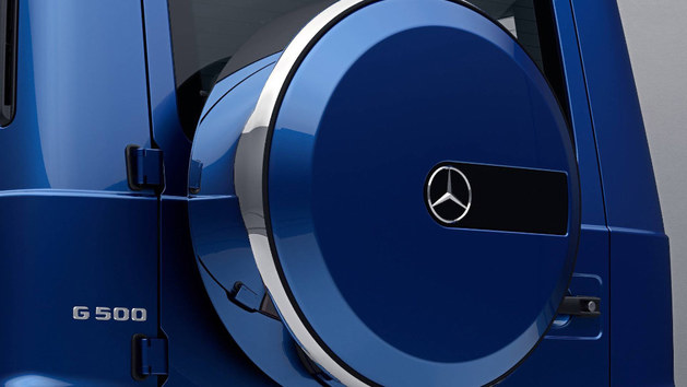 奔驰新款G级新套件官图 采用全蓝色涂装