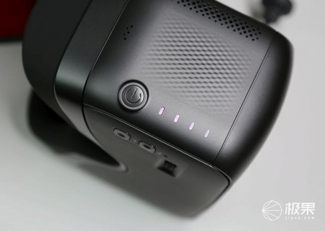 沉浸感强烈，原地不动就能体验“飞一般的感觉”—DJIGogglesRE竞速版飞行眼镜评测|视频