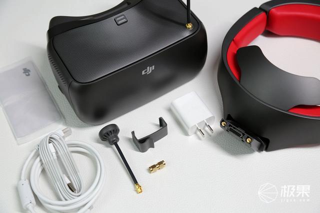 沉浸感强烈，原地不动就能体验“飞一般的感觉”—DJIGogglesRE竞速版飞行眼镜评测|视频