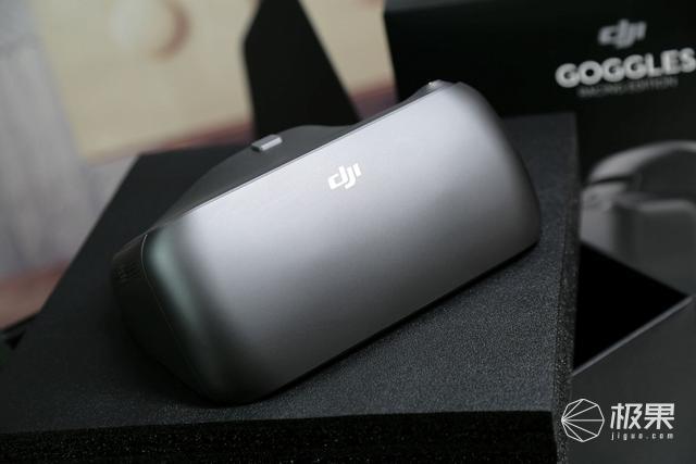 沉浸感强烈，原地不动就能体验“飞一般的感觉”—DJIGogglesRE竞速版飞行眼镜评测|视频