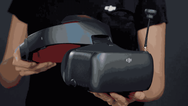 沉浸感强烈，原地不动就能体验“飞一般的感觉”—DJIGogglesRE竞速版飞行眼镜评测|视频
