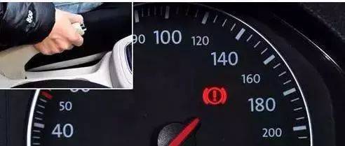 刹车警报灯应对措施:汽车在蓄电池指示灯亮起时仍可正常操作,其原因是