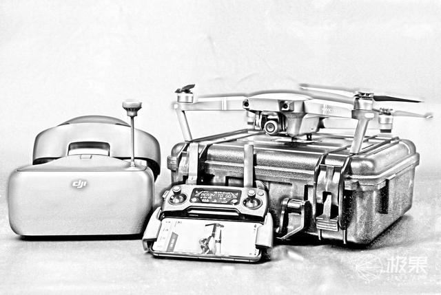 沉浸感强烈，原地不动就能体验“飞一般的感觉”—DJIGogglesRE竞速版飞行眼镜评测|视频