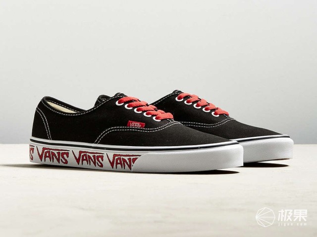 VansSketch Sidewall:素白与涂鸦并存!