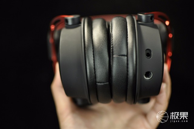 电竞耳机中王者,听声辨位还让你拥有顺风耳—金士顿HYPERXCloudAlpha头戴式耳机体验 电竞耳机中王者,听声辨位还让你拥有顺风耳—金士顿HYPERXCloudAlpha头戴式耳机体验