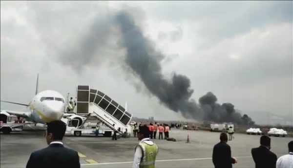 22人获救！尼泊尔机场一架客机坠毁