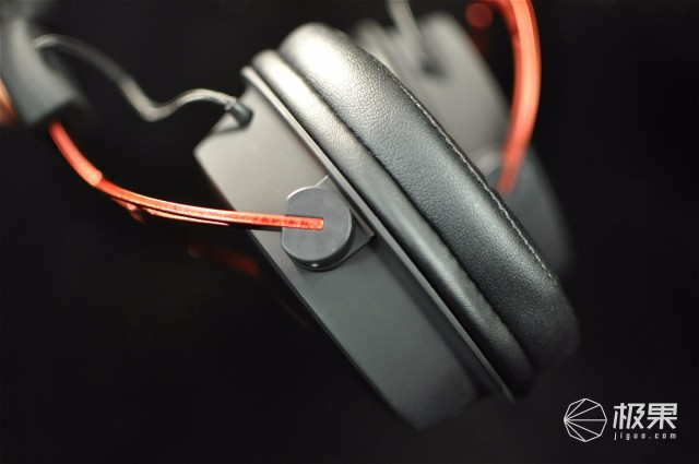 电竞耳机中王者,听声辨位还让你拥有顺风耳—金士顿HYPERXCloudAlpha头戴式耳机体验 电竞耳机中王者,听声辨位还让你拥有顺风耳—金士顿HYPERXCloudAlpha头戴式耳机体验