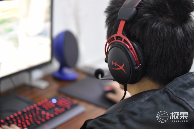 电竞耳机中王者,听声辨位还让你拥有顺风耳—金士顿HYPERXCloudAlpha头戴式耳机体验 电竞耳机中王者,听声辨位还让你拥有顺风耳—金士顿HYPERXCloudAlpha头戴式耳机体验