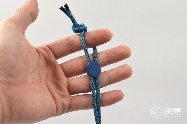 巴掌大的音箱,百元价格却能有千元音质体验—荣耀音乐小巨蛋蓝牙音箱体验 巴掌大的音箱,百元价格却能有千元音质体验—荣耀音乐小巨蛋蓝牙音箱体验