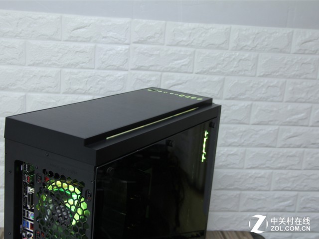打造炫酷RGB光污染平台 这个机箱不能少 