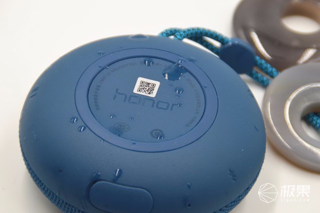 巴掌大的音箱,百元价格却能有千元音质体验—荣耀音乐小巨蛋蓝牙音箱体验 巴掌大的音箱,百元价格却能有千元音质体验—荣耀音乐小巨蛋蓝牙音箱体验