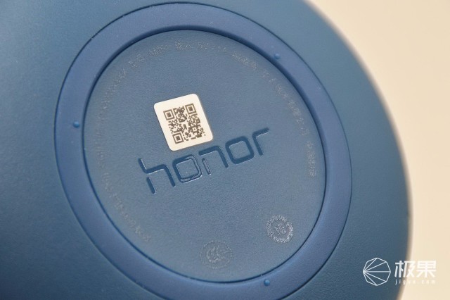 巴掌大的音箱,百元价格却能有千元音质体验—荣耀音乐小巨蛋蓝牙音箱体验 巴掌大的音箱,百元价格却能有千元音质体验—荣耀音乐小巨蛋蓝牙音箱体验