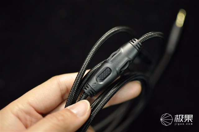 电竞耳机中王者,听声辨位还让你拥有顺风耳—金士顿HYPERXCloudAlpha头戴式耳机体验 电竞耳机中王者,听声辨位还让你拥有顺风耳—金士顿HYPERXCloudAlpha头戴式耳机体验