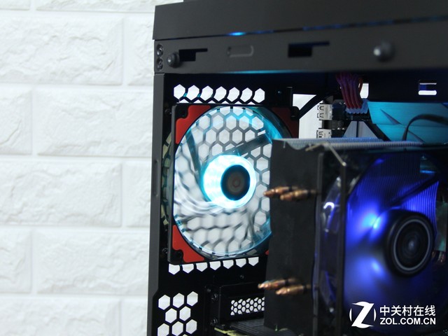 打造炫酷RGB光污染平台 这个机箱不能少 