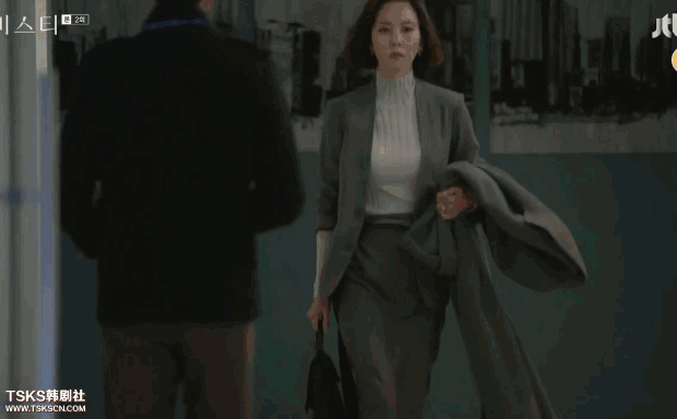 经历过堕胎,被当成嫌犯,47岁《迷雾》女主活成了自己