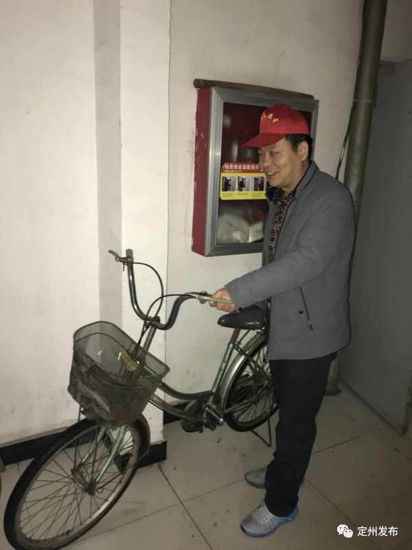 【河北创城常态创建】定州:冒雨义务劳动 传递