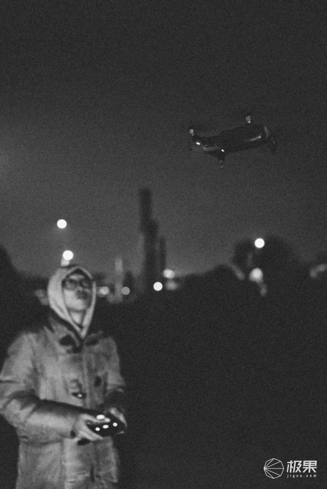 小巧便携大疆MavicAir,论实力吊打自家兄弟—大疆“御”MavicAir无人机体验|视频 小巧便携大疆MavicAir,论实力吊打自家兄弟—大疆“御”MavicAir无人机体验|视频