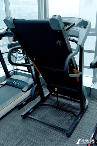 四款入门价位跑步机横评