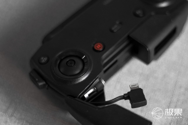 小巧便携大疆MavicAir,论实力吊打自家兄弟—大疆“御”MavicAir无人机体验|视频 小巧便携大疆MavicAir,论实力吊打自家兄弟—大疆“御”MavicAir无人机体验|视频