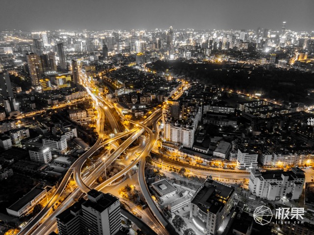 小巧便携大疆MavicAir,论实力吊打自家兄弟—大疆“御”MavicAir无人机体验|视频 小巧便携大疆MavicAir,论实力吊打自家兄弟—大疆“御”MavicAir无人机体验|视频