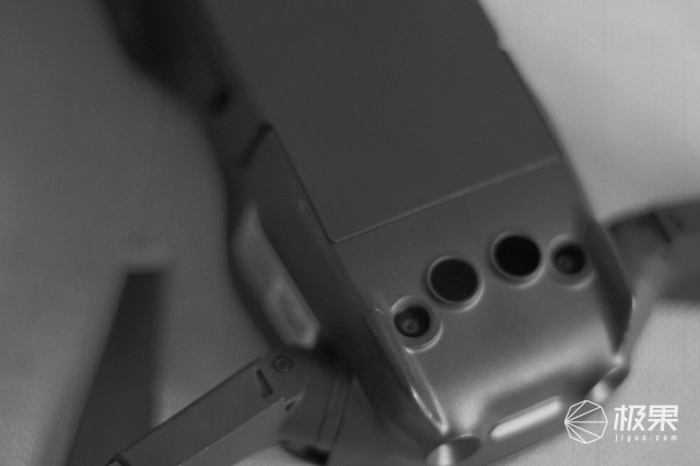 小巧便携大疆MavicAir,论实力吊打自家兄弟—大疆“御”MavicAir无人机体验|视频 小巧便携大疆MavicAir,论实力吊打自家兄弟—大疆“御”MavicAir无人机体验|视频