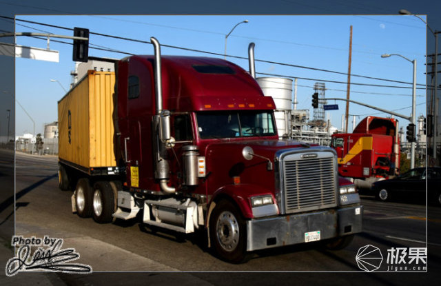 日产推有烤肉功能的皮卡休旅车,除了美食更有豪华内饰 日产推有烤肉功能的皮卡休旅车,除了美食更有豪华内饰