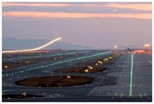 机场的天使之眼--飞机目视助航灯