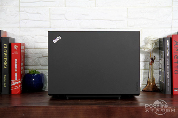 类肤质哑光喷漆