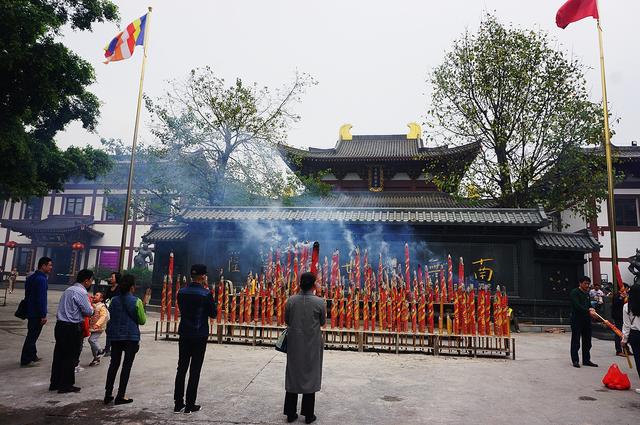 这座寺庙规模大香火旺 南宁人都去过 你值得一游