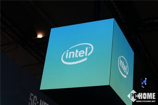 Intel首款桌面主流8核处理器首曝 主频只有2.2GHz？