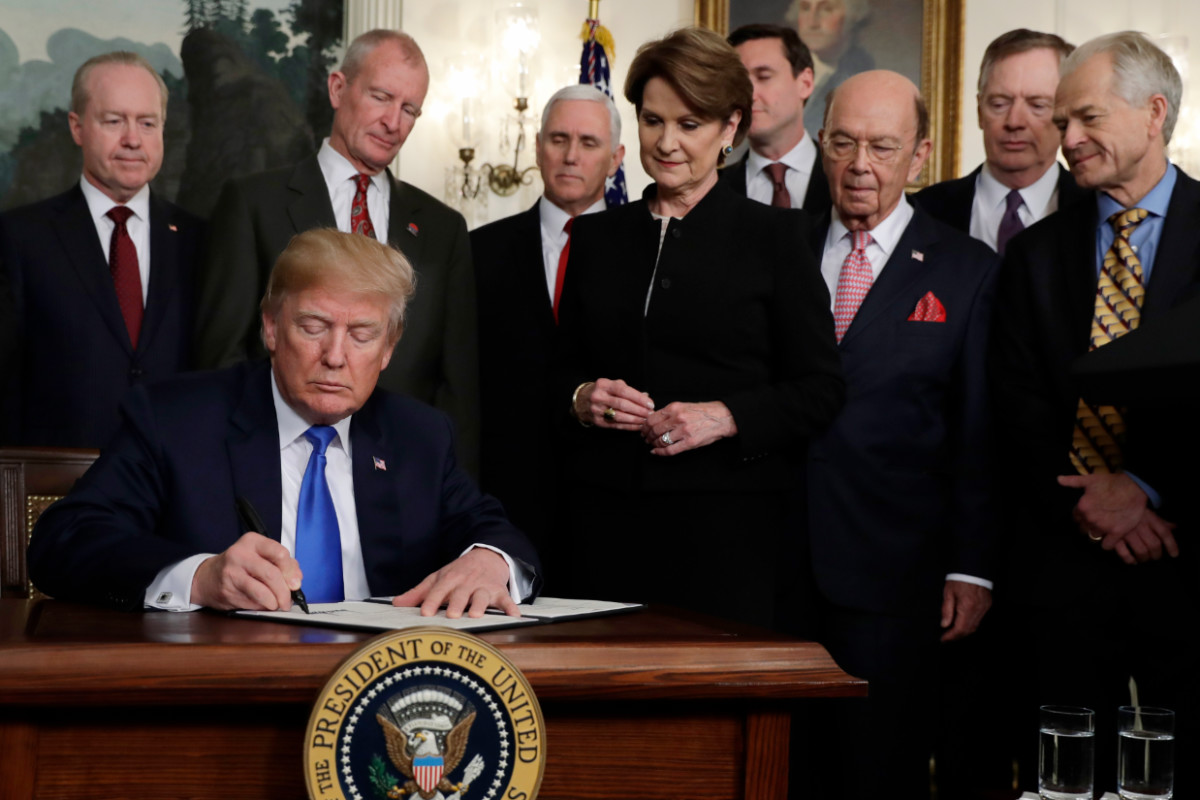 中国出手还击！对特朗普发起的「贸易战」奉陪到底_手机凤凰网