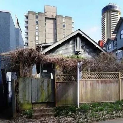 疯狂：温哥华价值11万的破房子竟售价700万加币！