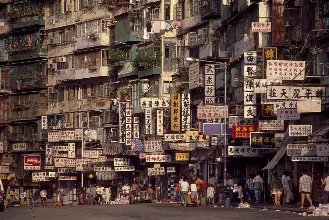 如果你穿越到1980年代的香港,一定要去九龙城寨