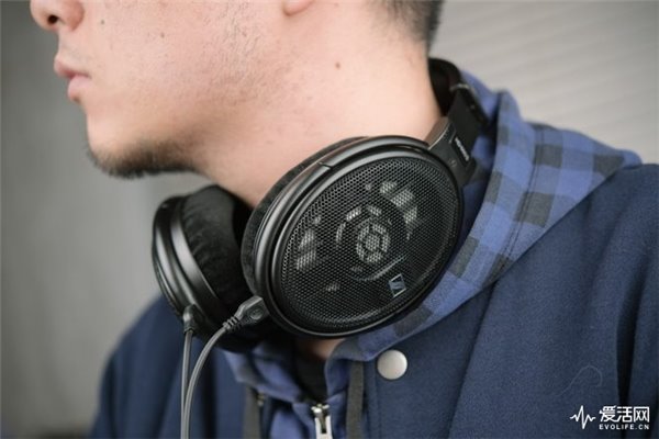 森海塞尔HD660 S耳机配HDV820体验:一步退
