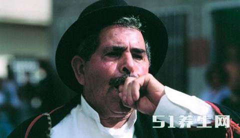 西班牙小岛独特的语言文化,人们以口哨交流